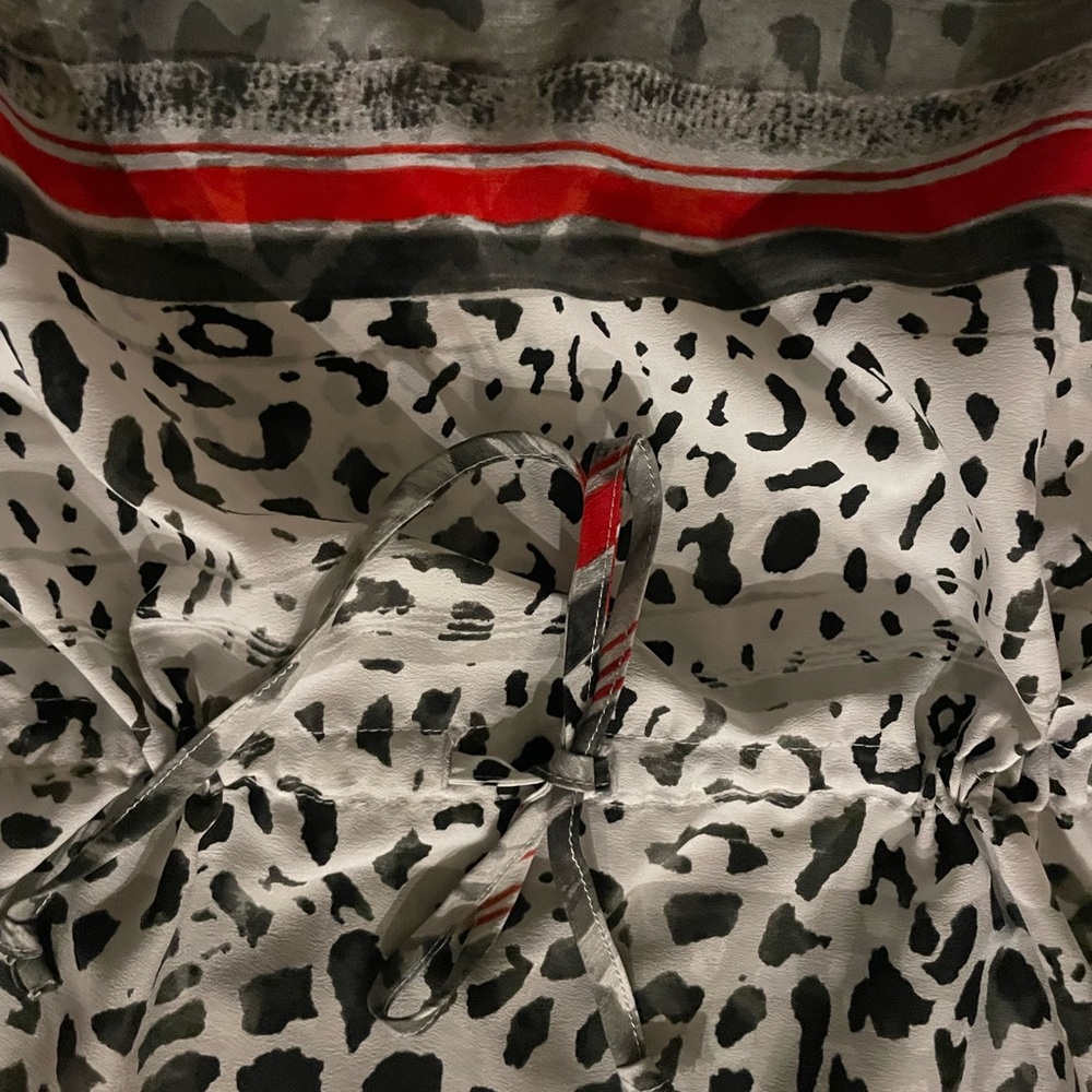 Ruby Rd. Gray and Red Patterned Top - Picture 3 of 5